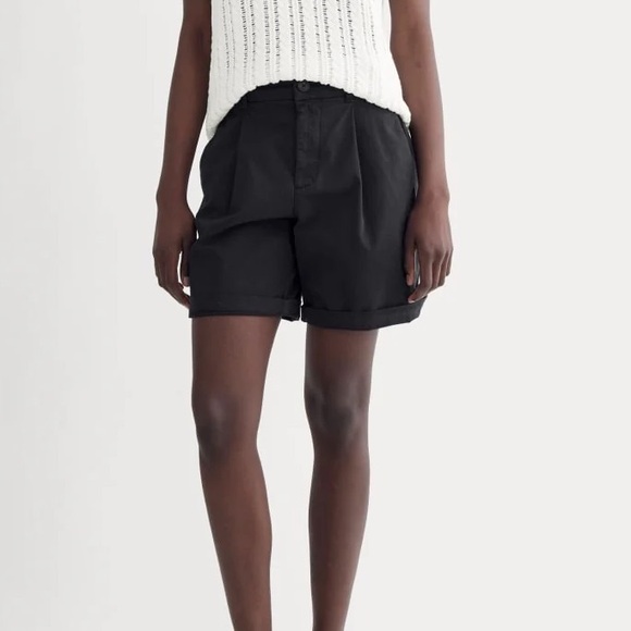 Everlane Pleated Chino Short in Black - Picture 1 of 6